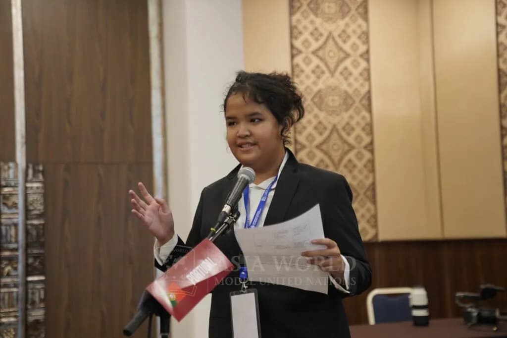 Siswa SMAN 1 Samarinda Ikuti AWMUN XII di Bali sebagai Delegasi Portugal — foto 1