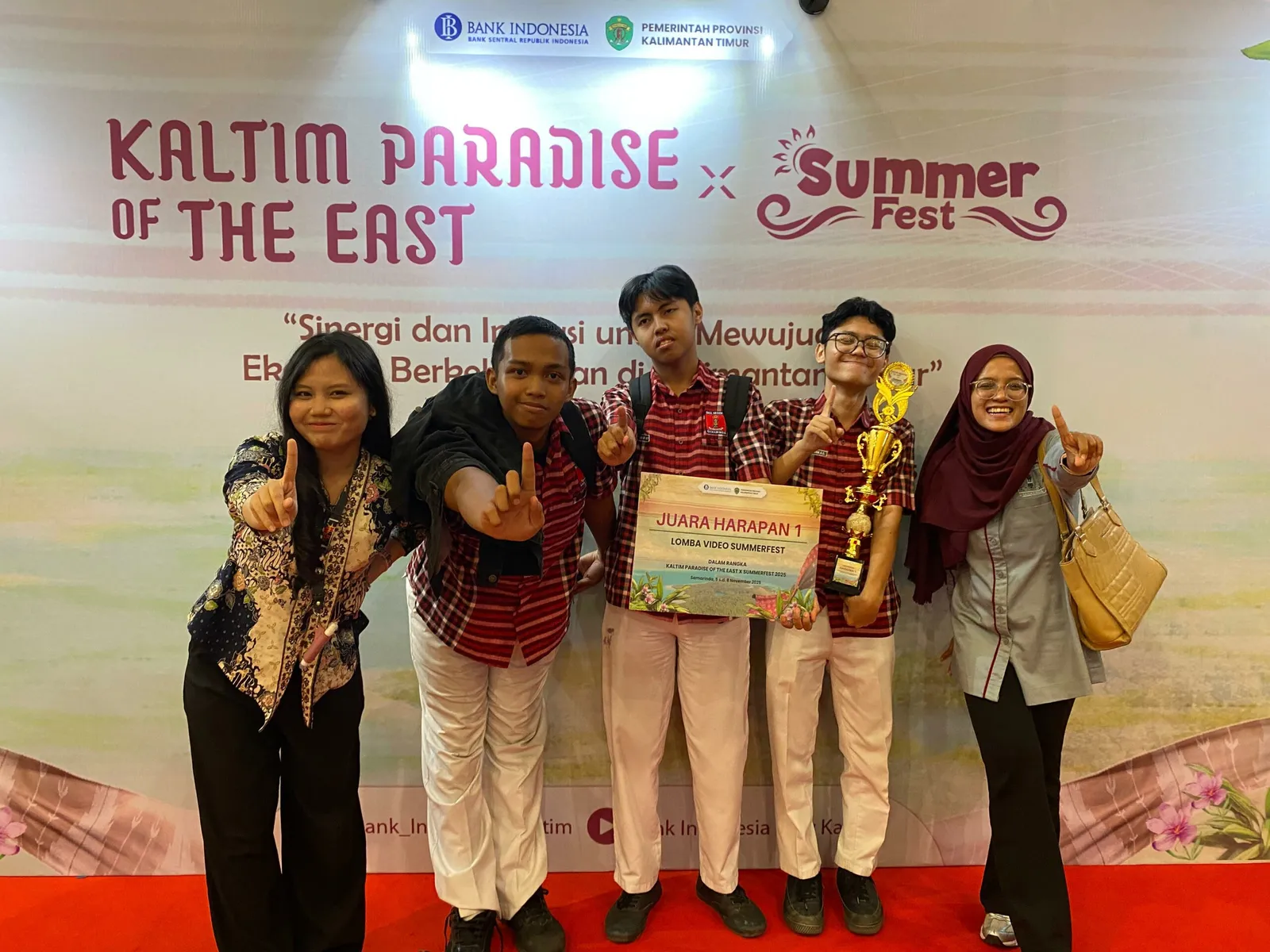 Dua Siswa Smansa Raih Juara Harapan 1 di Lomba Video SummerFest 2025