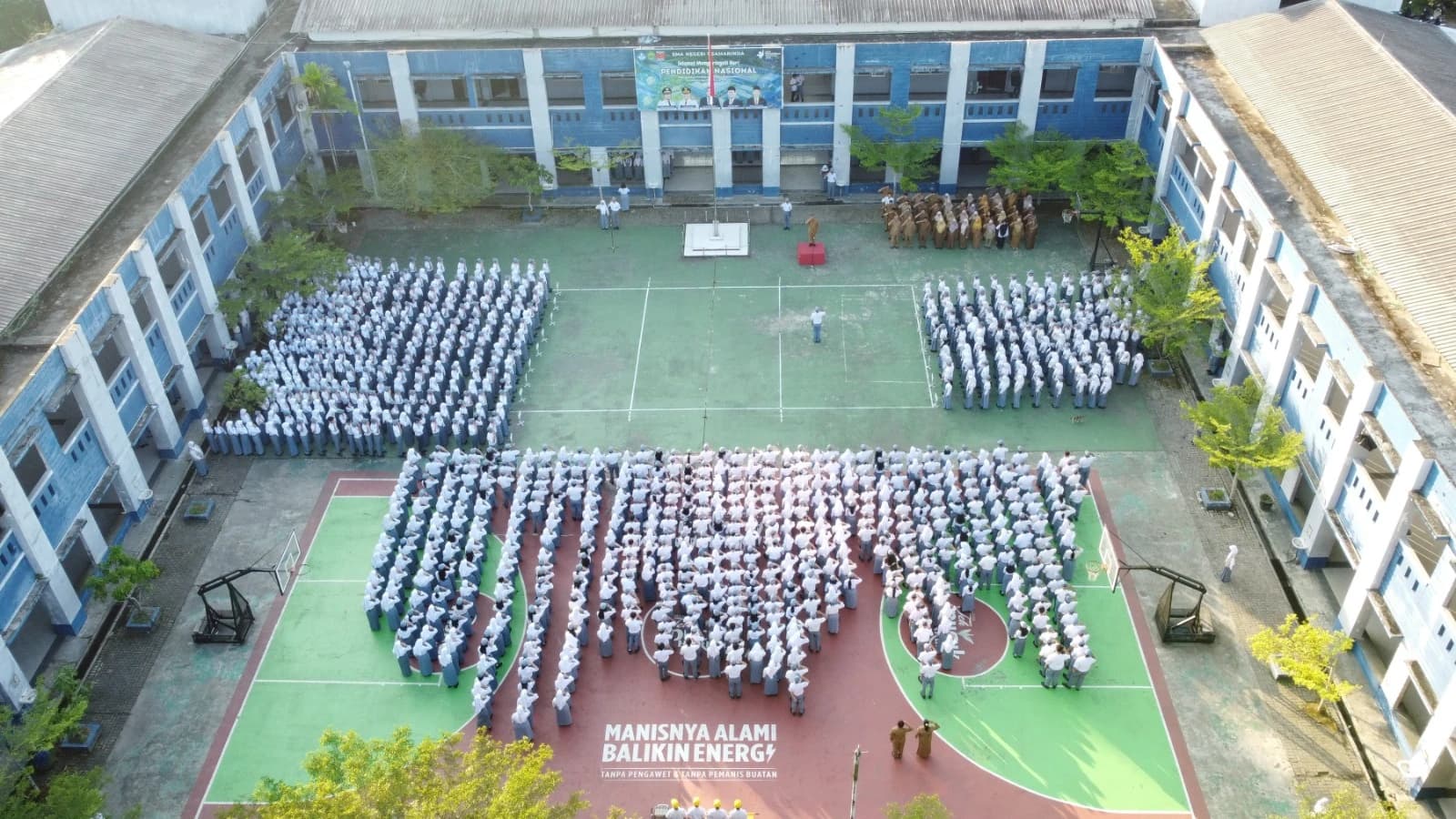 Upacara Senin dan Pengukuhan Peserta MPLS