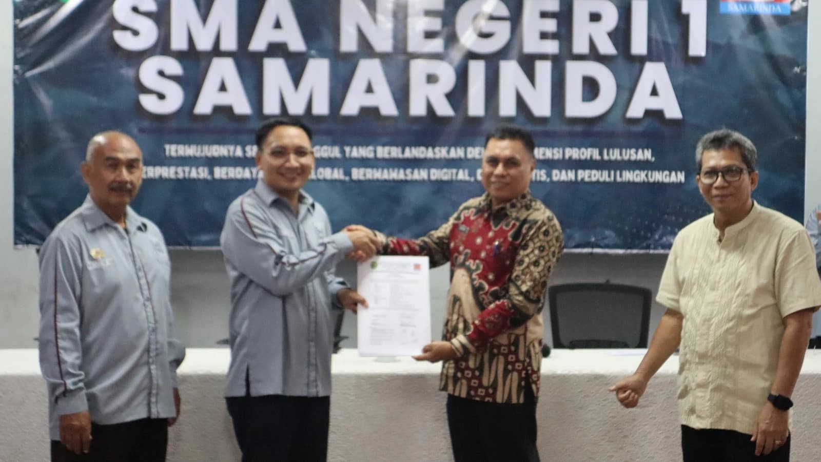 Serah Terima Jabatan Plt. Kepala SMA Negeri 1 Samarinda