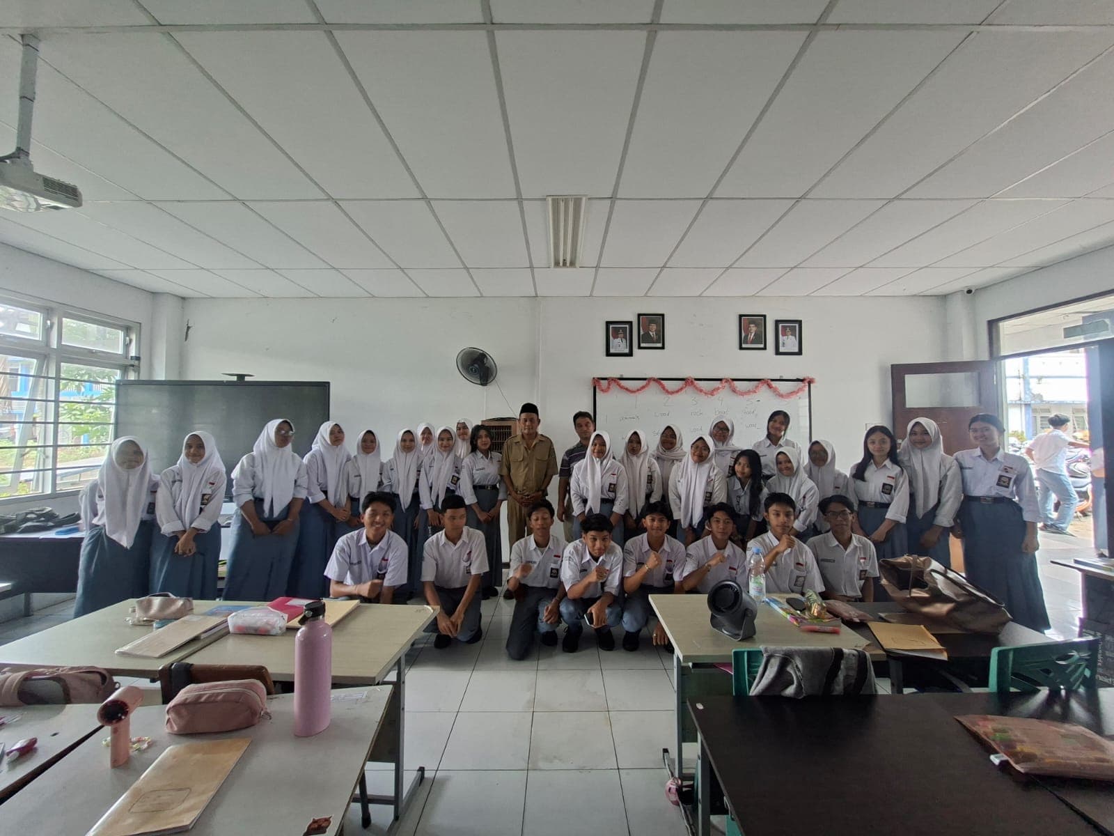 SMA Negeri 1 Samarinda Hadirkan Guest Teacher dari Belanda, Perluas Wawasan Global Murid — foto 3